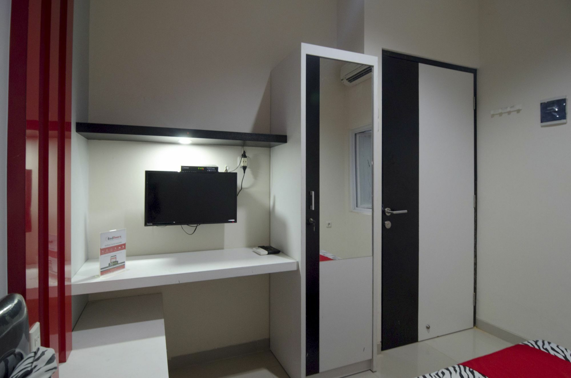 三宝垄 Reddoorz Near Lawang Sewu酒店 外观 照片