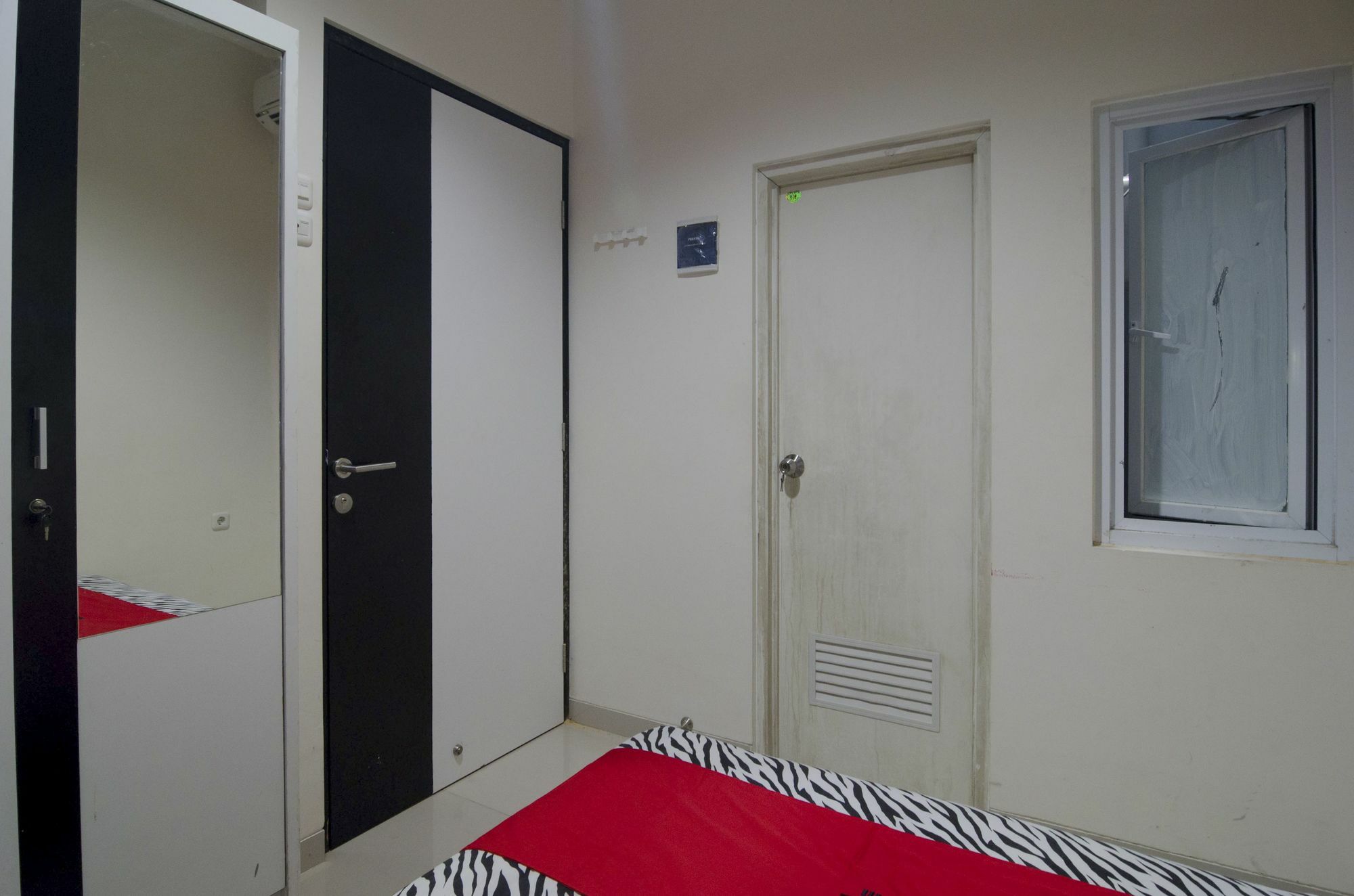 三宝垄 Reddoorz Near Lawang Sewu酒店 外观 照片